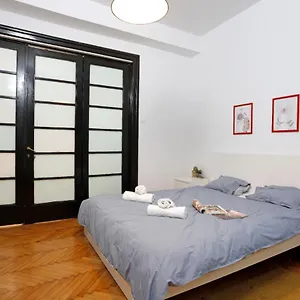 Lovely With 2 Bedrooms Apartment Bucharest